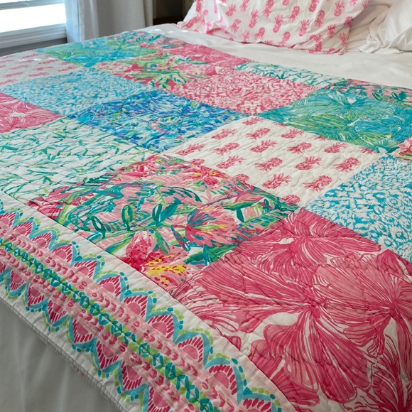 Pottery Barn Teen Lilly Pulitzer Isla De Coco Floral Pajamas medium